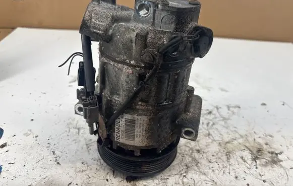 Renault Clio IV Air conditioning (A/C) compressor (pump) 926000217R Z0012607A 3013170084