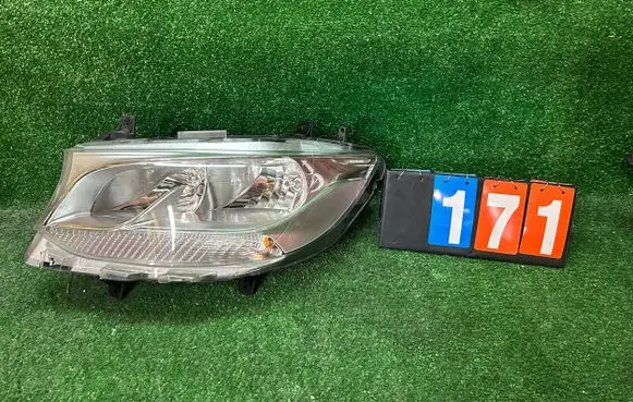 Mercedes-Benz Sprinter W907 W910 Headlight/headlamp A9109060000