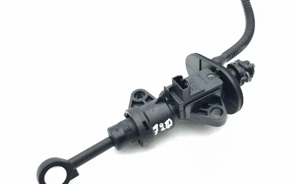 Audi A3 8Y Clutch master cylinder 5Q0927810A