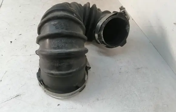 Audi A6 S6 C6 4F Air intake duct part 06D129627H 06D129627