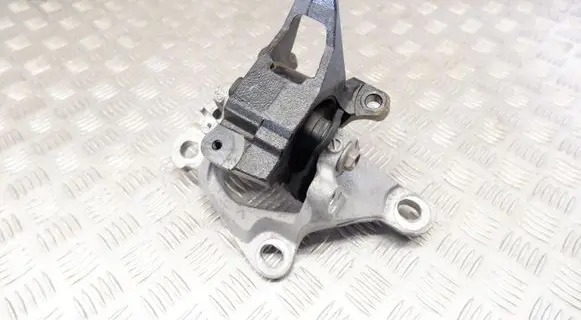 Mazda CX-5 Gearbox mount 