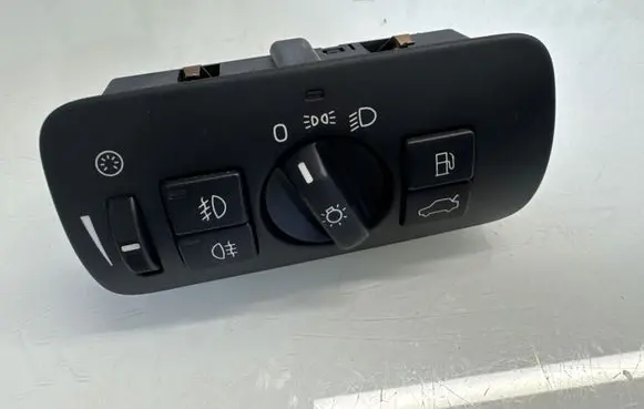 Volvo XC70 Light switch 30739414 0413A 04066322
