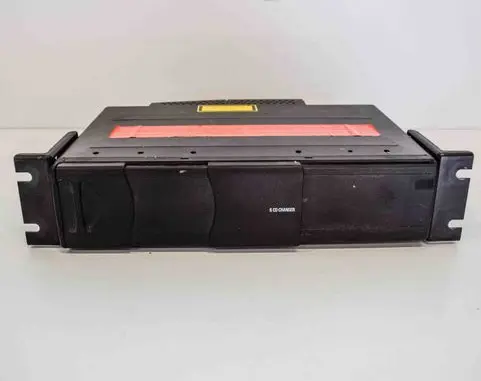 BMW 1 E81 E87 CD/DVD changer 6924058