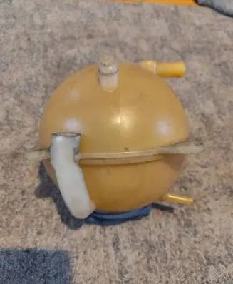 Audi TT Mk1 Coolant expansion tank/reservoir 1J0121403B 1J0121403