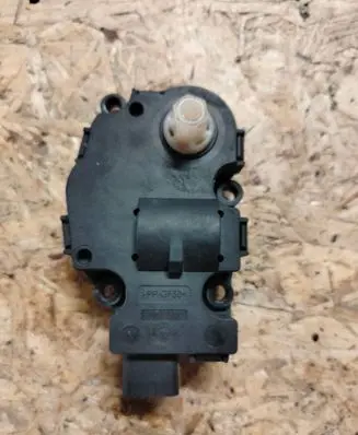 Citroen C4 Grand Picasso Air flap motor/actuator A21200600 EFB350 26102008