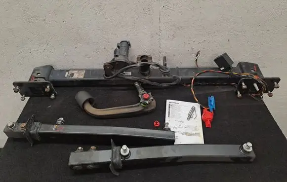Mercedes-Benz C W204 Tow bar set 55R013430 313438 10R056017
