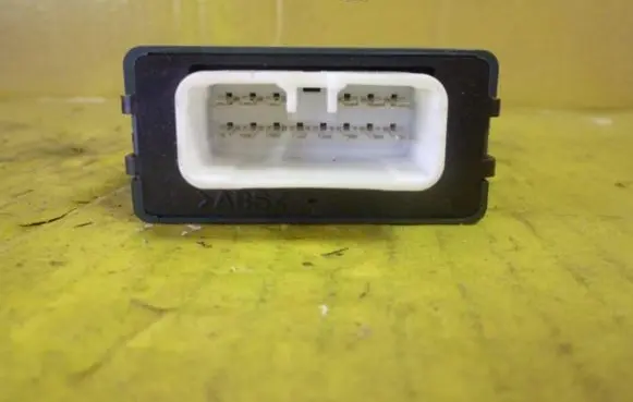 Lexus RX 300 Door control unit/module 8597048020 G157