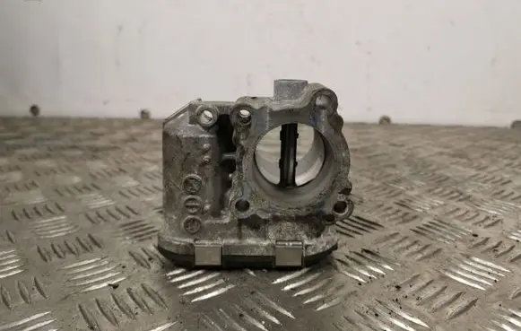 Nissan X-Trail T31 Electric throttle body valve 8200330810E H8200330812