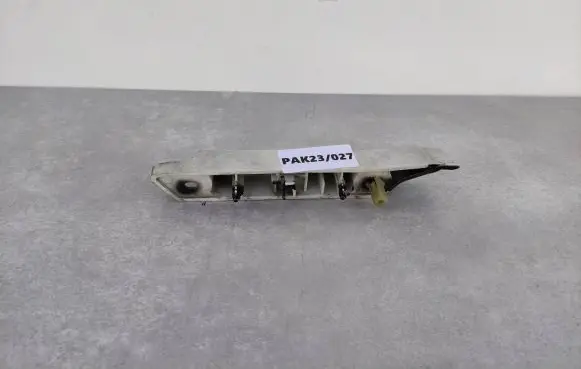 Ford Focus Front bumper mounting bracket 8M5117D959AD