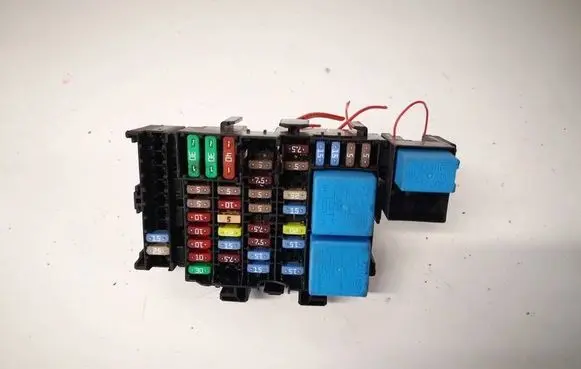 Dacia Logan II Fuse box set 1801620
