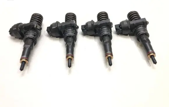 Volkswagen Golf IV Fuel injectors set 0414720037