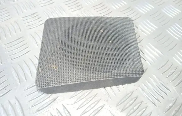 Side speaker trim/cover