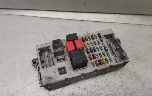 Fiat Punto (188) Fuse module 46552681 46795988