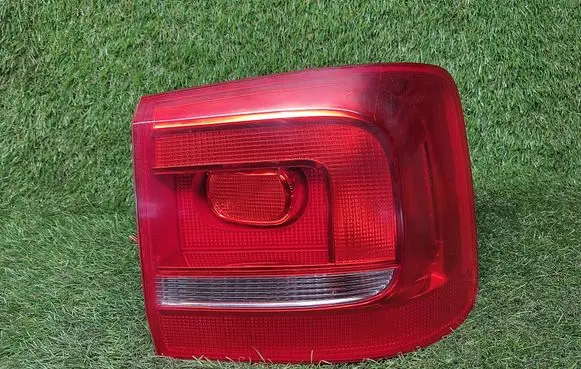 Volkswagen Touran II Rear/tail lights 176405