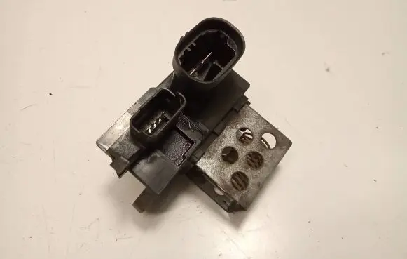 Peugeot 308 Coolant fan relay 9673999980 F2182002