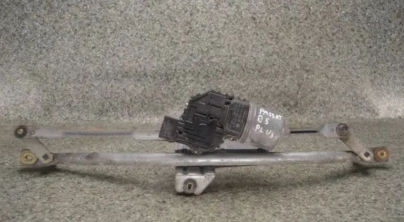 Volkswagen PASSAT B5.5 Wiper motor 3B2955119B