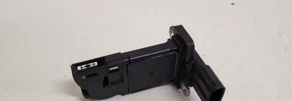 Toyota Avensis T270 Mass air flow meter 2220426010