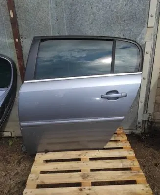Opel Signum Rear door