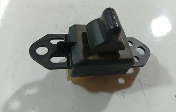 Chrysler Voyager Electric window control switch 04685727AB