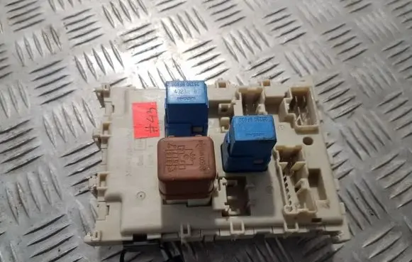 Nissan Primera Fuse box set 24350AV700