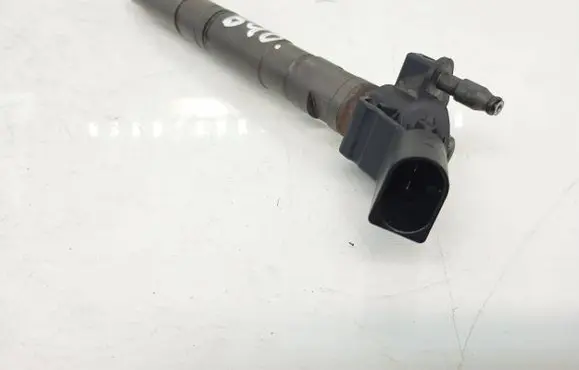 Audi A5 8T 8F Fuel injector 059130277BE 0445116023 09050503701