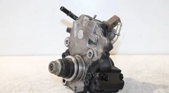 Mercedes-Benz Sprinter W906 Fuel injection high pressure pump A6510702601