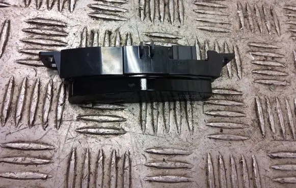 Nissan Juke II F16 Seat belt warning relay 