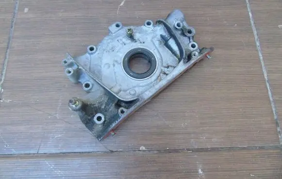 Suzuki Swift Cultus Timing chain cover 