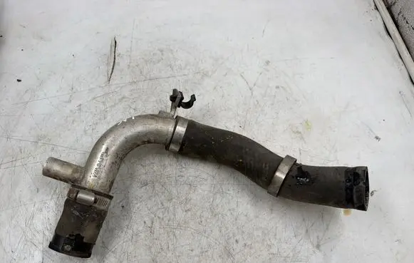 Honda Civic Engine coolant pipe/hose 17288PLZE001