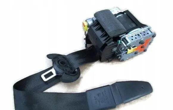 Audi A6 C7 Front seatbelt
