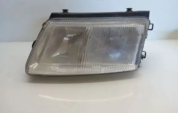 Volkswagen PASSAT B5 Headlight/headlamp 02085340