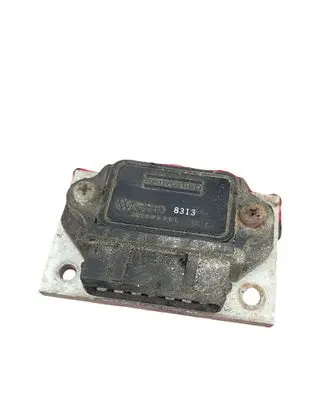 Audi 80 90 S2 B4 Ignition amplifier control unit 211905351