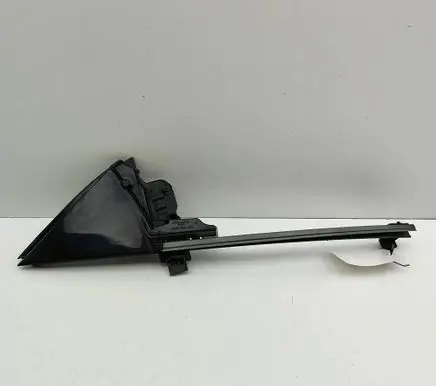 Lexus RX V Rear vent window glass GG39000550