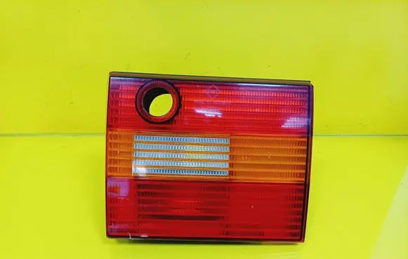 Tailgate rear/tail lights
