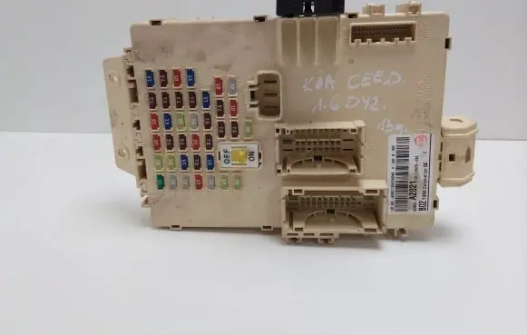 KIA Ceed Fuse module 91950A2021