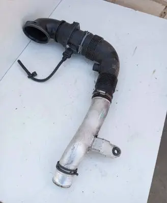 Porsche Cayenne (92A) Intercooler hose/pipe 7L8129654A