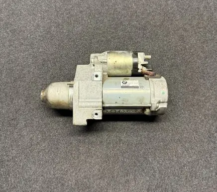 BMW 5 F10 F11 Starter motor 7612815