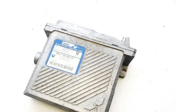 Volvo S40, V40 Engine control unit/module 7700868321 7700103515a