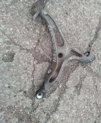 Mercedes-Benz ML W164 Front lower control arm/wishbone
