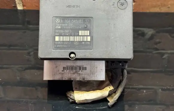 Mercedes-Benz ML W164 ABS Pump A1645458332 A1644312912 APR1C23A47