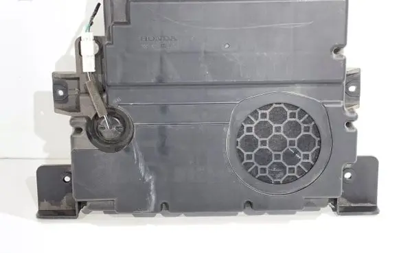 Honda CR-V Subwoofer speaker