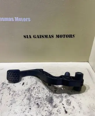 Opel Vectra C Clutch pedal 15504TP01