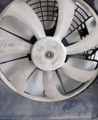 Toyota Sienna XL30 III Electric radiator cooling fan AA4227504024
