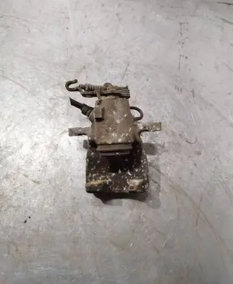 Volkswagen Touran I Rear brake caliper