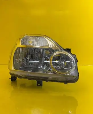 Nissan X-Trail T31 Headlight/headlamp 215-11C1R-LD-EM