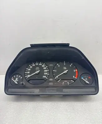 BMW 5 E34 Speedometer (instrument cluster) 8359362 6160531013 8361119