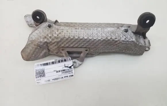 Mercedes-Benz E W212 Air filter cleaner box bracket assembly A6420903141