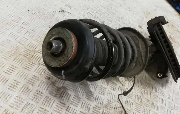 Citroen DS4 Front wheel hub spindle knuckle
