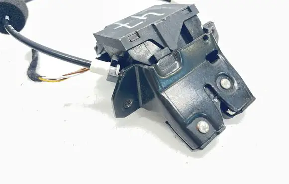 Mercedes-Benz CLK A209 C209 Loading door lock A1717500085
