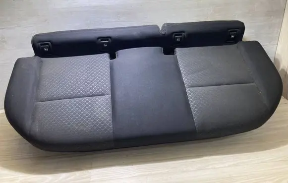 Nissan Juke II F16 Second row seats 41053374e